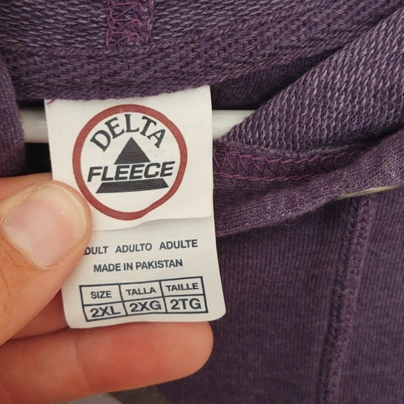 Cat Day Race Sweatshirt - Picture 3 of 4